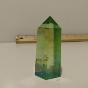 Green Aura Quartz point 32.3g